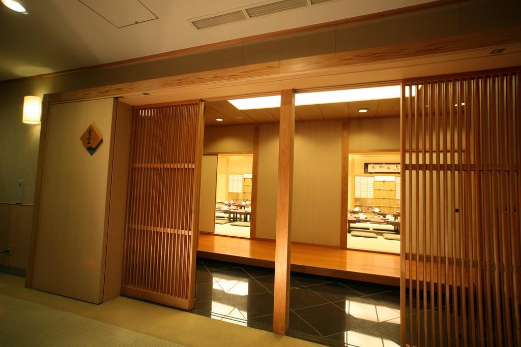 Hotel Port Plaza Chiba Exterior photo A shōji